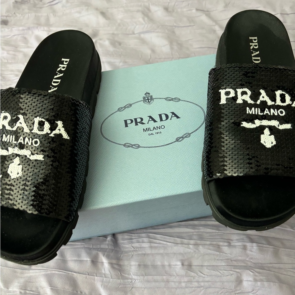 Prada slides - Picture 10 of 11